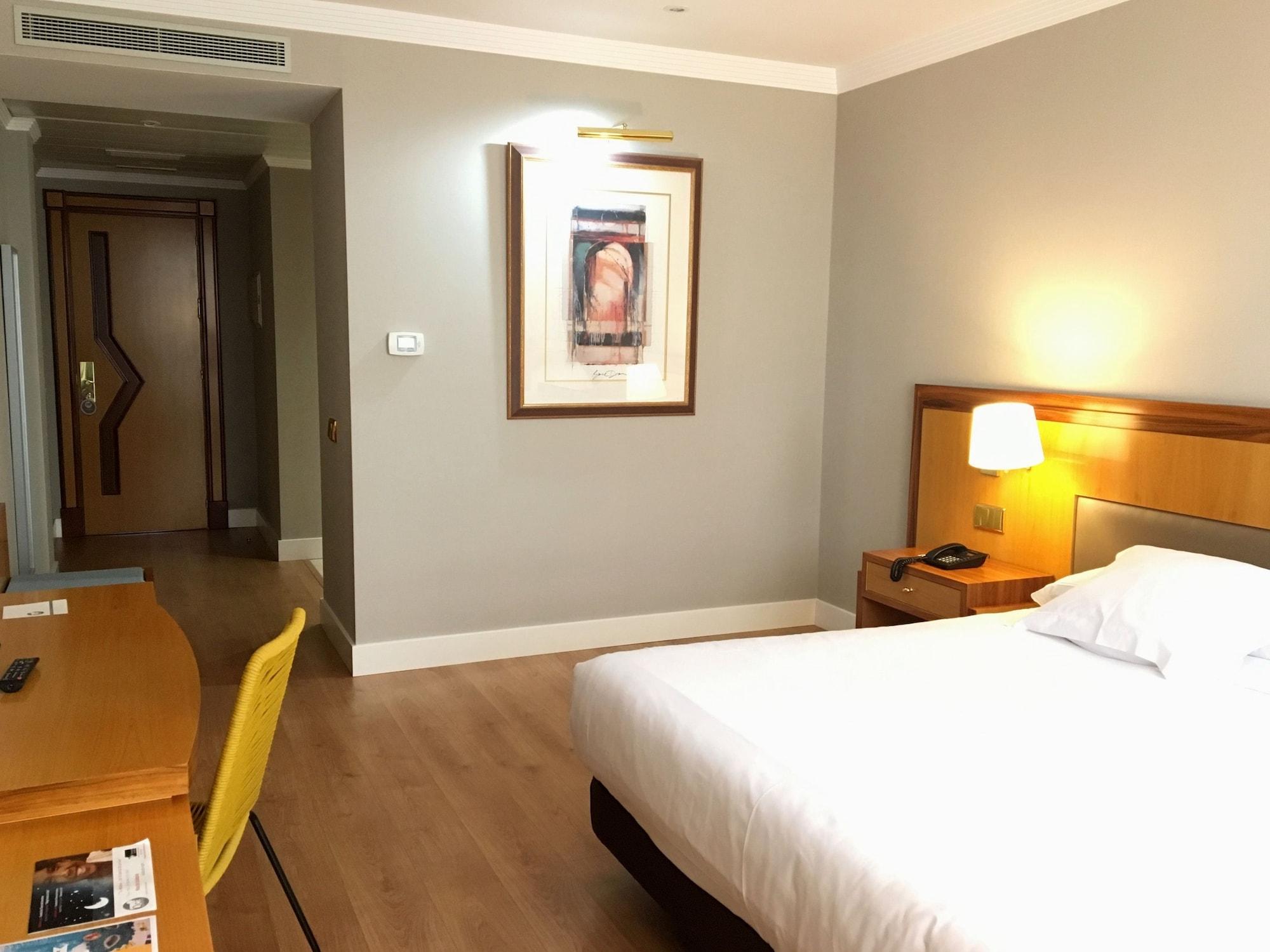 סנטיאגו דה קומפוסטלה Oca Puerta Del Camino Hotel מראה חיצוני תמונה