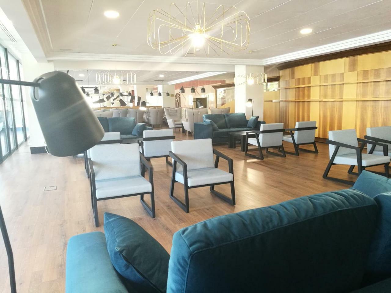 סנטיאגו דה קומפוסטלה Oca Puerta Del Camino Hotel מראה חיצוני תמונה